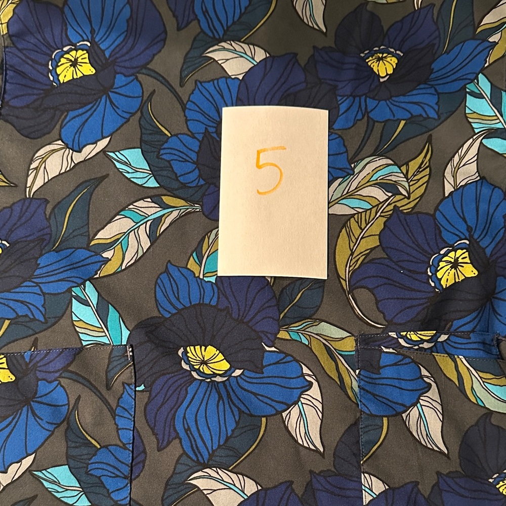 Vera Bradley Floral and Paisley scrub tops - Picture 10 of 11